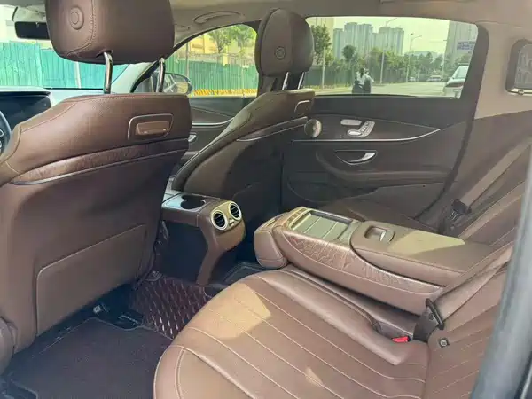 Mercedes-Benz E-Class 2019
