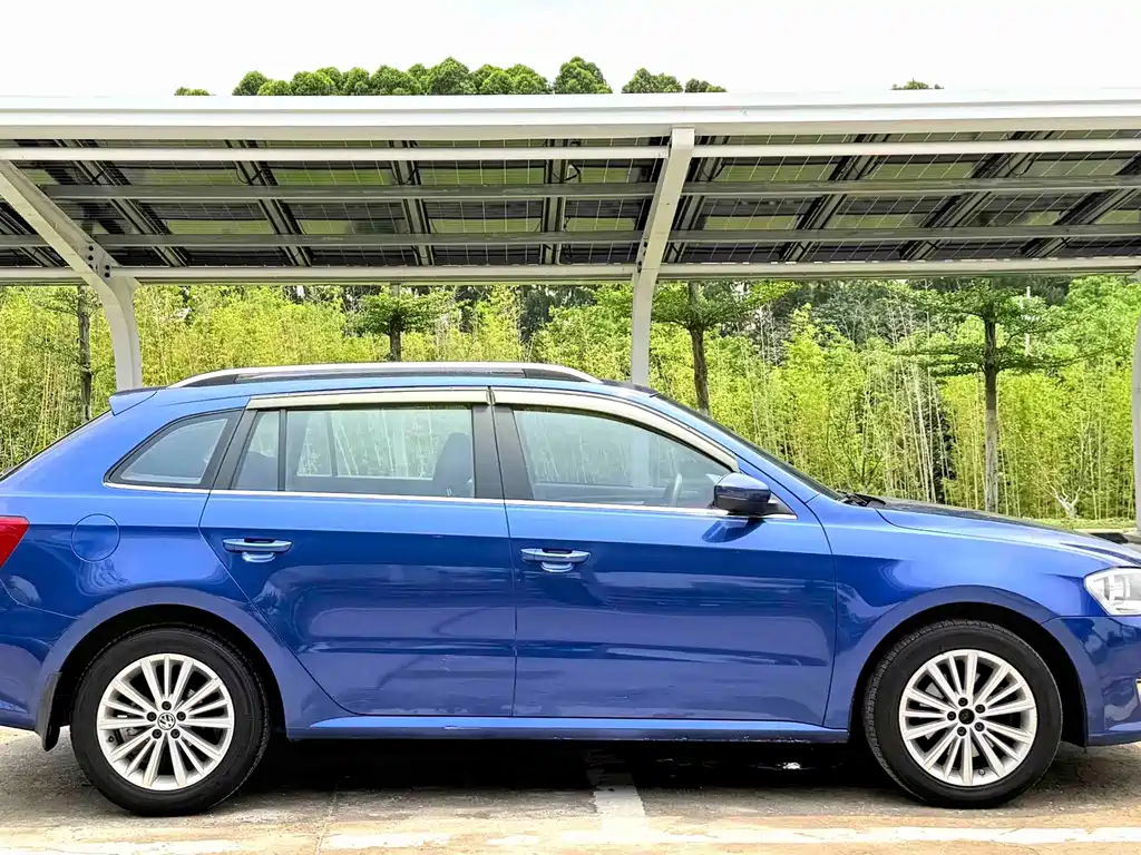 Volkswagen Gran Lavida 2015