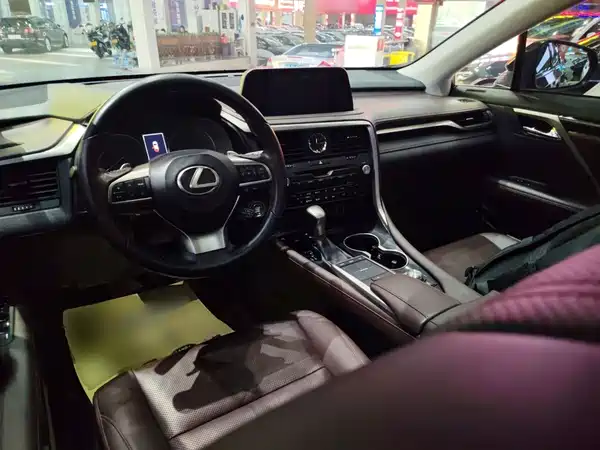 Lexus RX 2022
