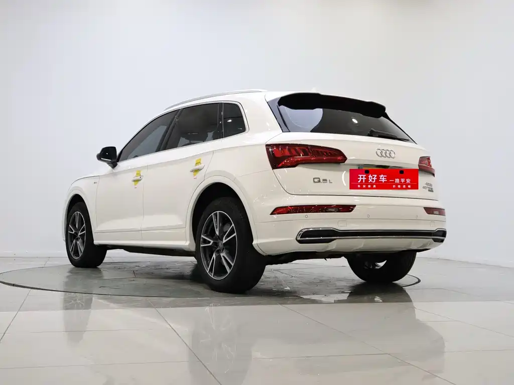 Audi Q5L 2020 — фото 3