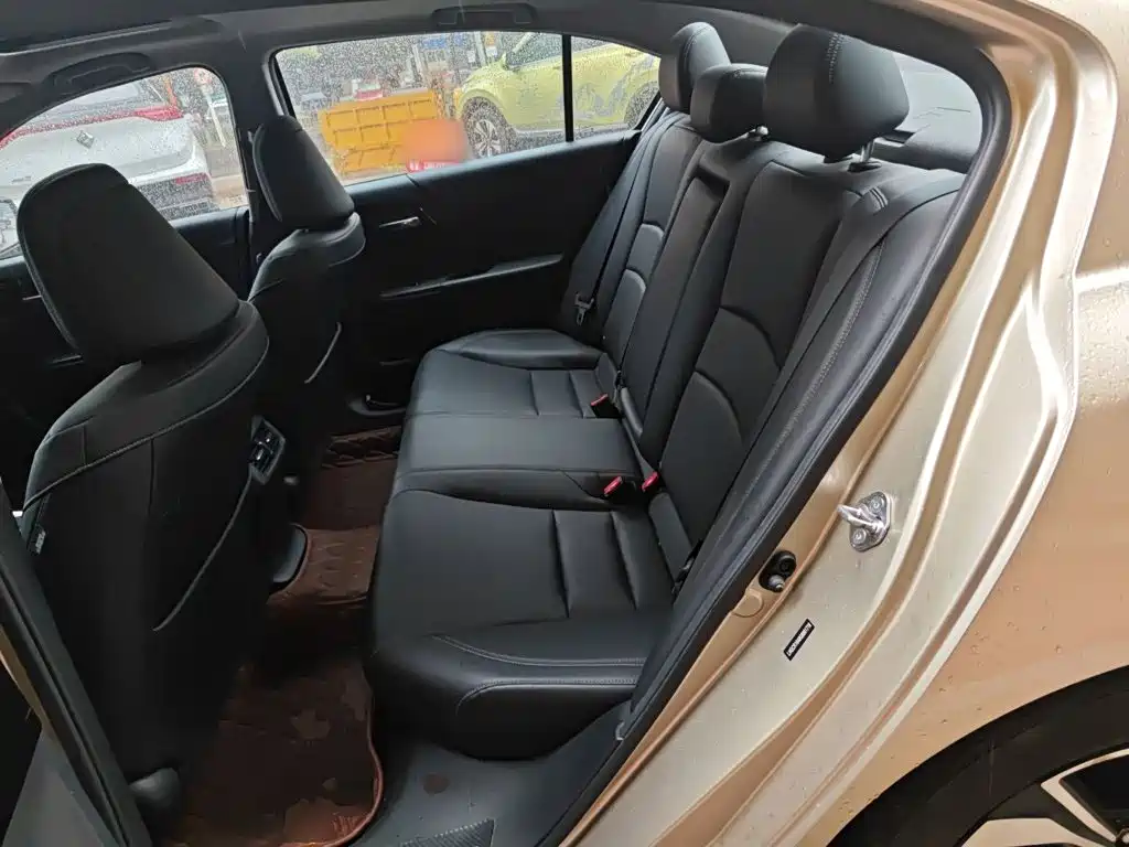 Honda Accord 2016 — фото 13