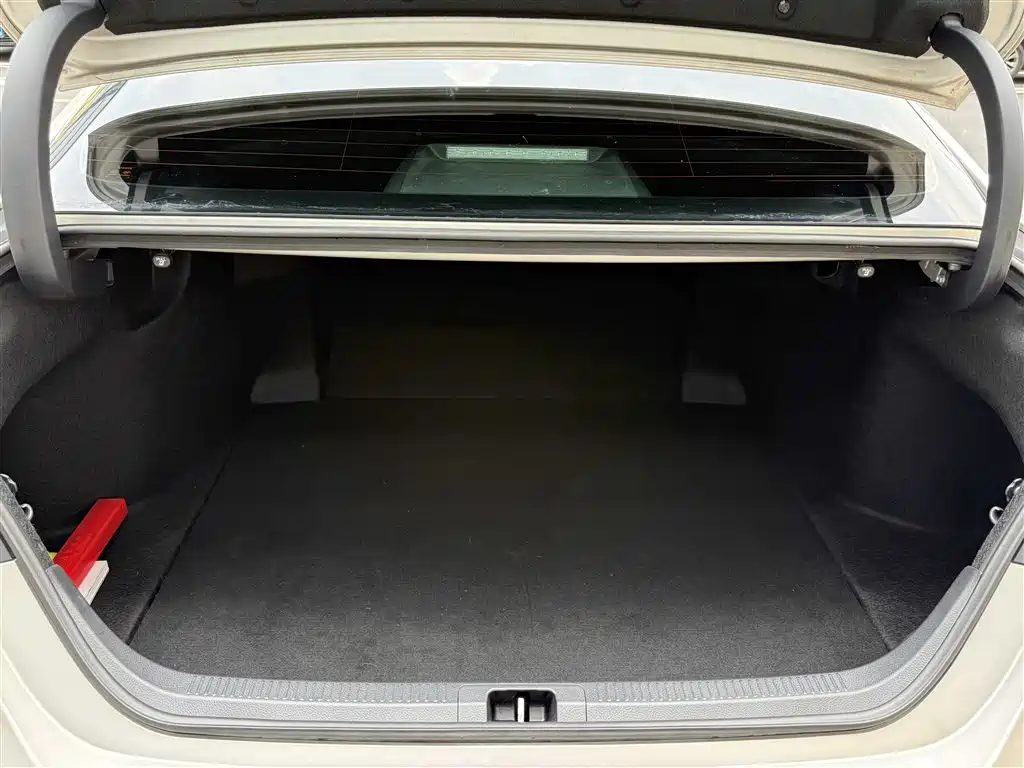 Toyota Camry 2024 — фото 16