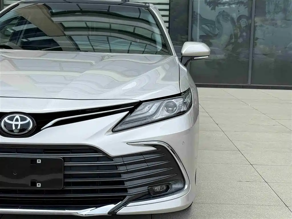 Toyota Camry 2024 — фото 10