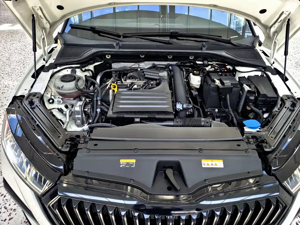 Skoda Octavia 2022 — фото 15