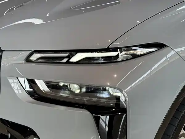 BMW X7 M60i 2023
