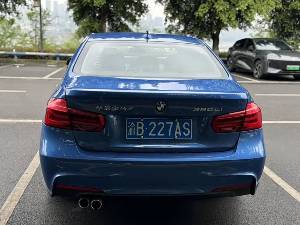 BMW 3 Series 2017 — фото 20