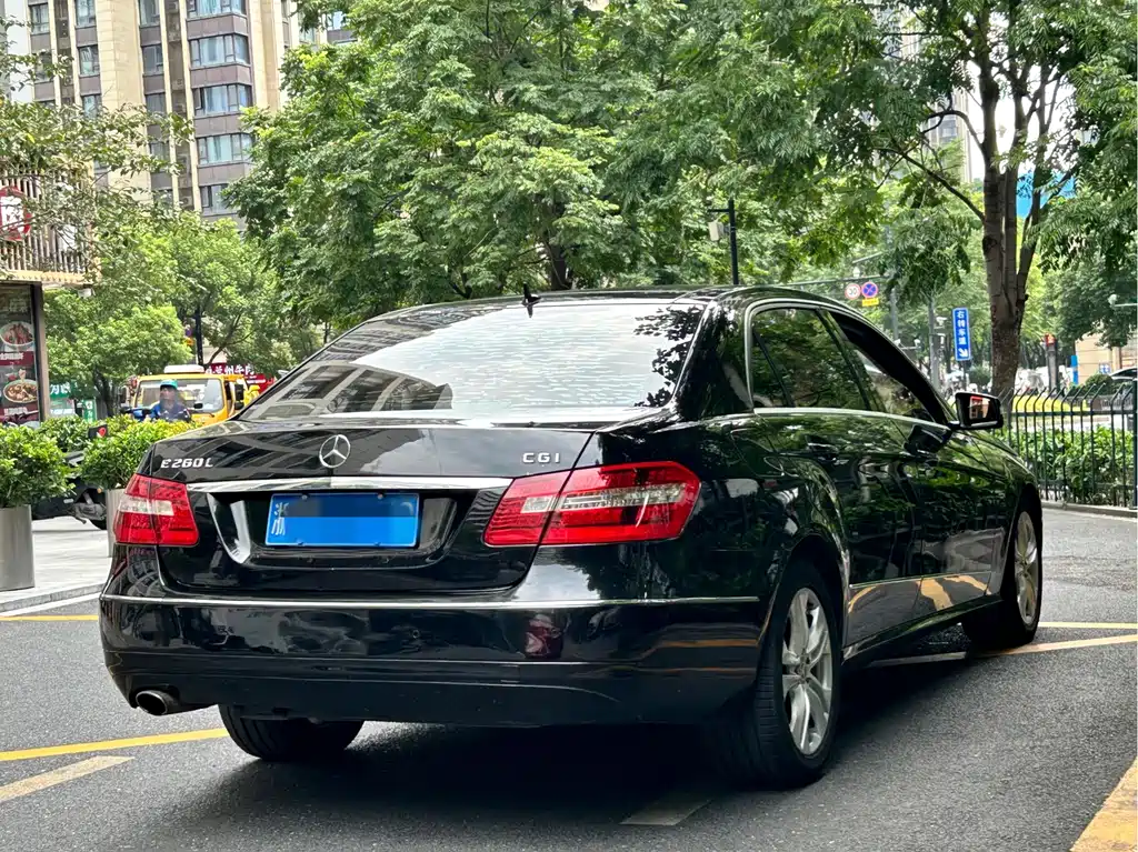 Mercedes-Benz E-Class 2012