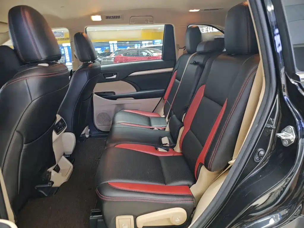 Toyota Highlander 2019 — фото 17