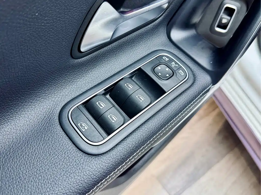 Mercedes-Benz A-Class 2023 — фото 16