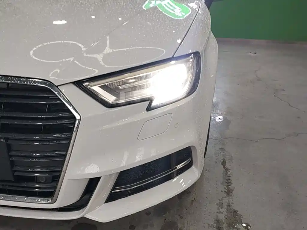 Audi A3 2018 — фото 24
