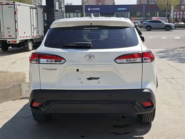 Toyota Frontlander 2024