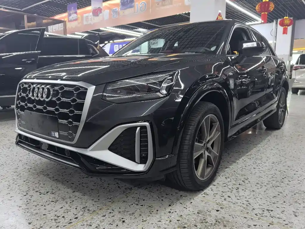 Audi Q2L 2022