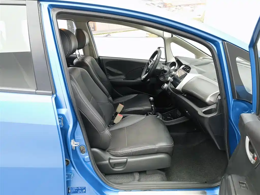 Honda Fit 2013 — фото 23