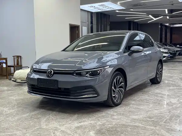 Volkswagen Golf 2021