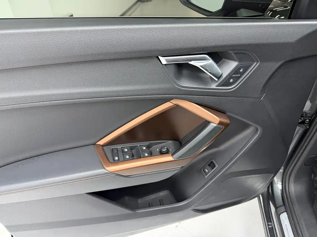 Audi Q3 2022 — фото 12