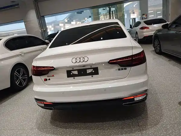 Audi A4L 2024