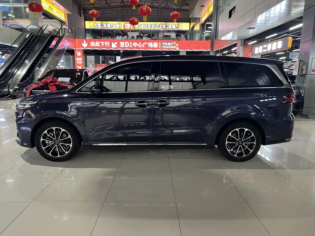 Roewe iMAX8 2021 — фото 20
