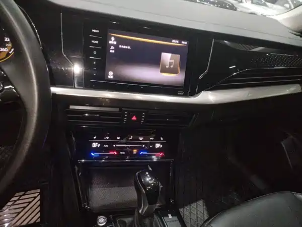 Volkswagen Passat 2021