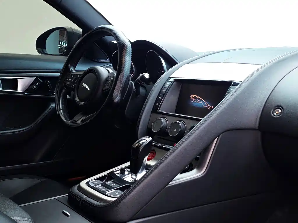 Jaguar F-TYPE 2013 — фото 25