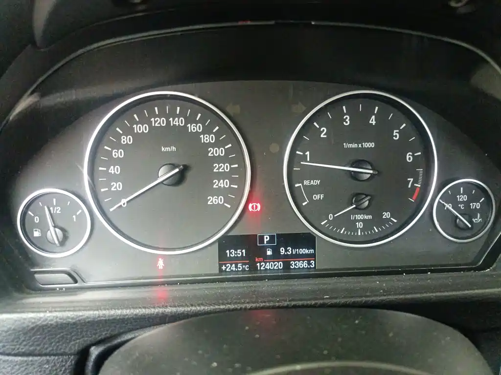 BMW 3 Series 2015 — фото 12