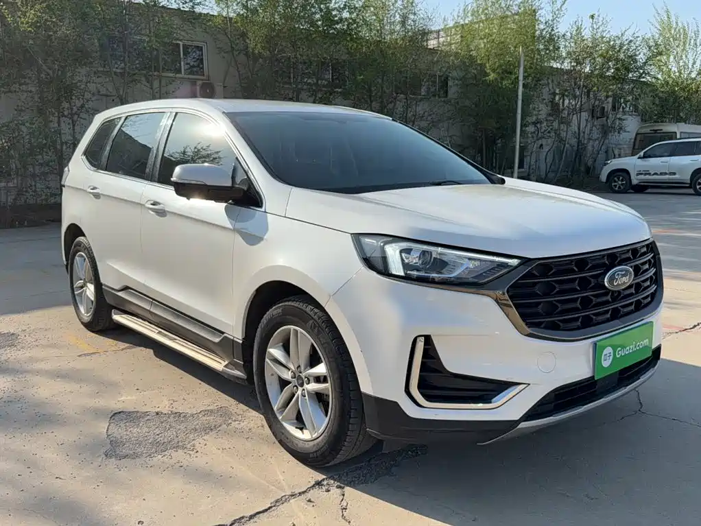 Ford Edge 2021 — фото 25