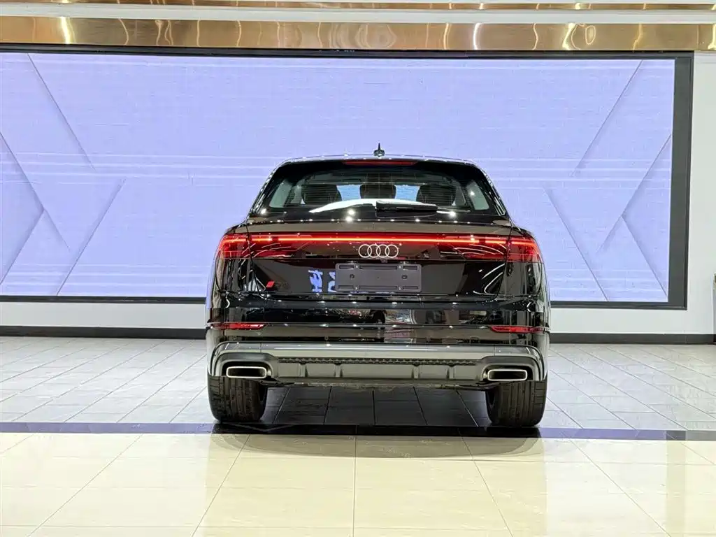 Audi Q8 2025 — фото 10