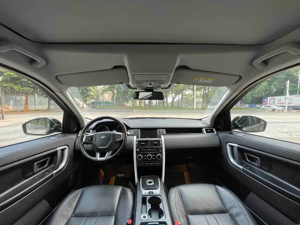 Land Rover Discovery Sport 2015 — фото 14