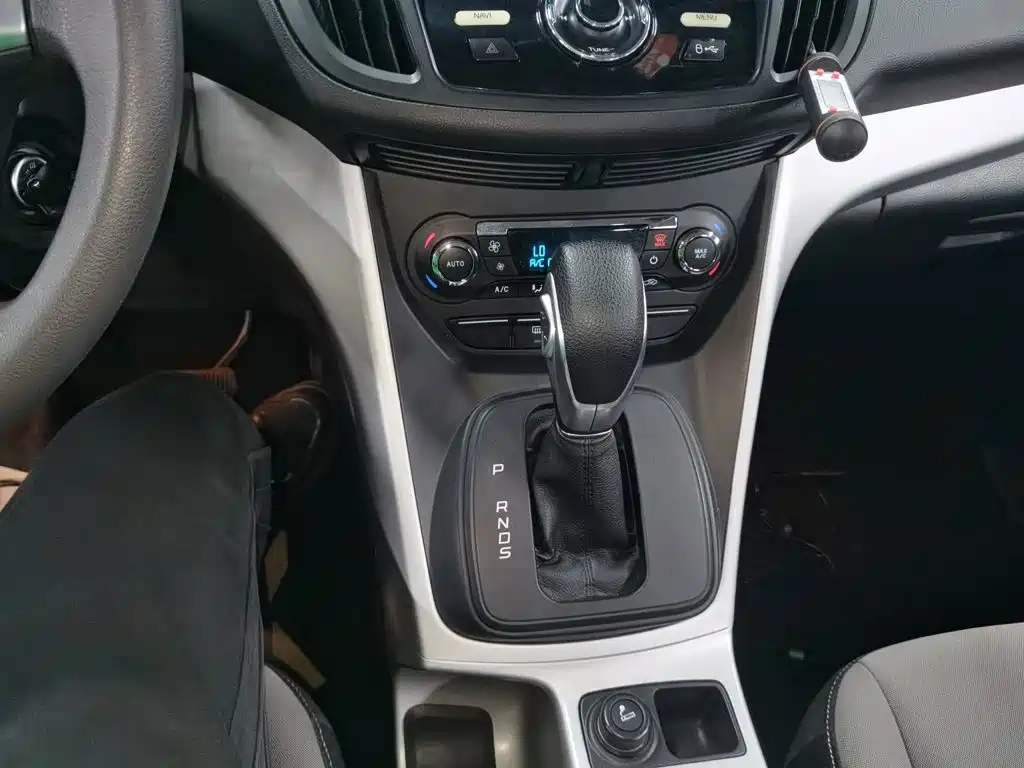 Ford Kuga 2016 — фото 14