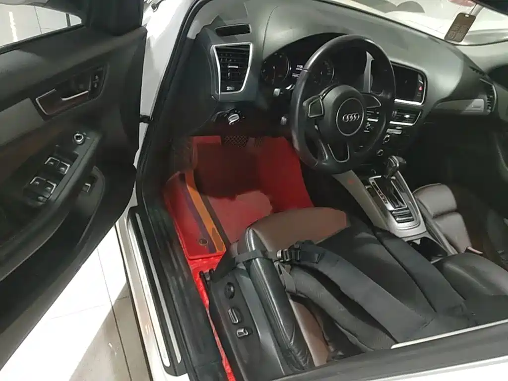 Audi Q5 2017 — фото 16