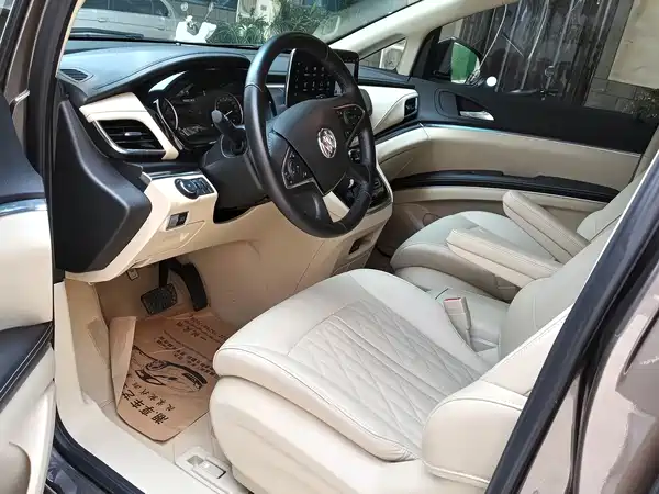 Buick GL8 2024