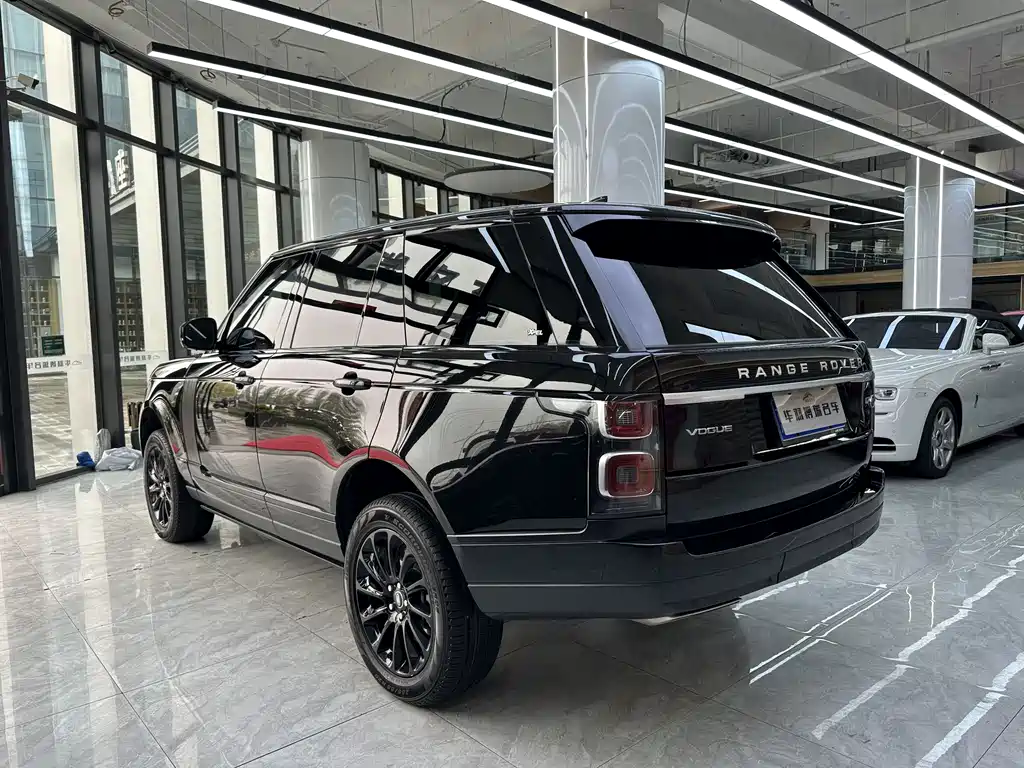 Land Rover Range Rover 2020 — фото 20
