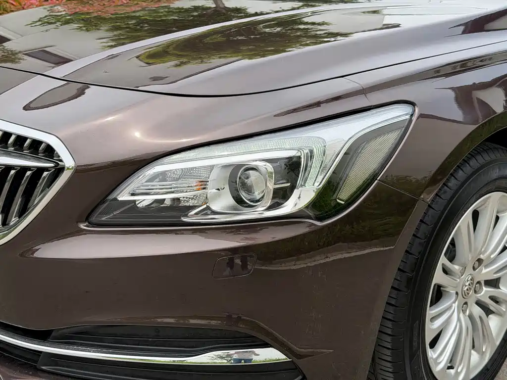 Buick LaCrosse 2017 — фото 21
