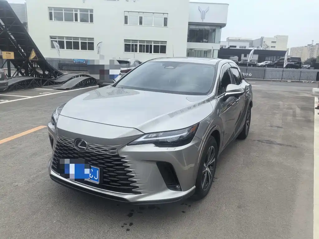 Lexus RX 2025