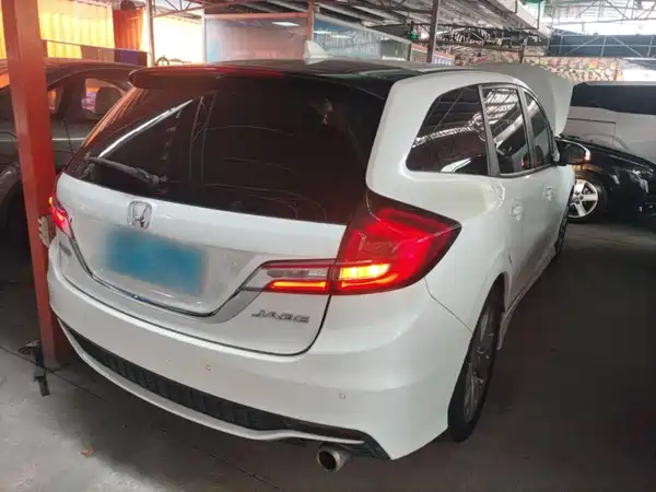 Honda Jade 2017