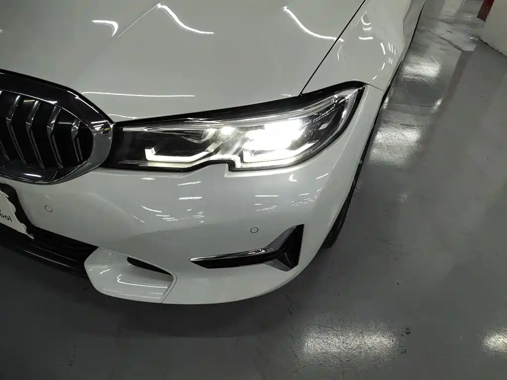 BMW 3 Series 2020 — фото 18