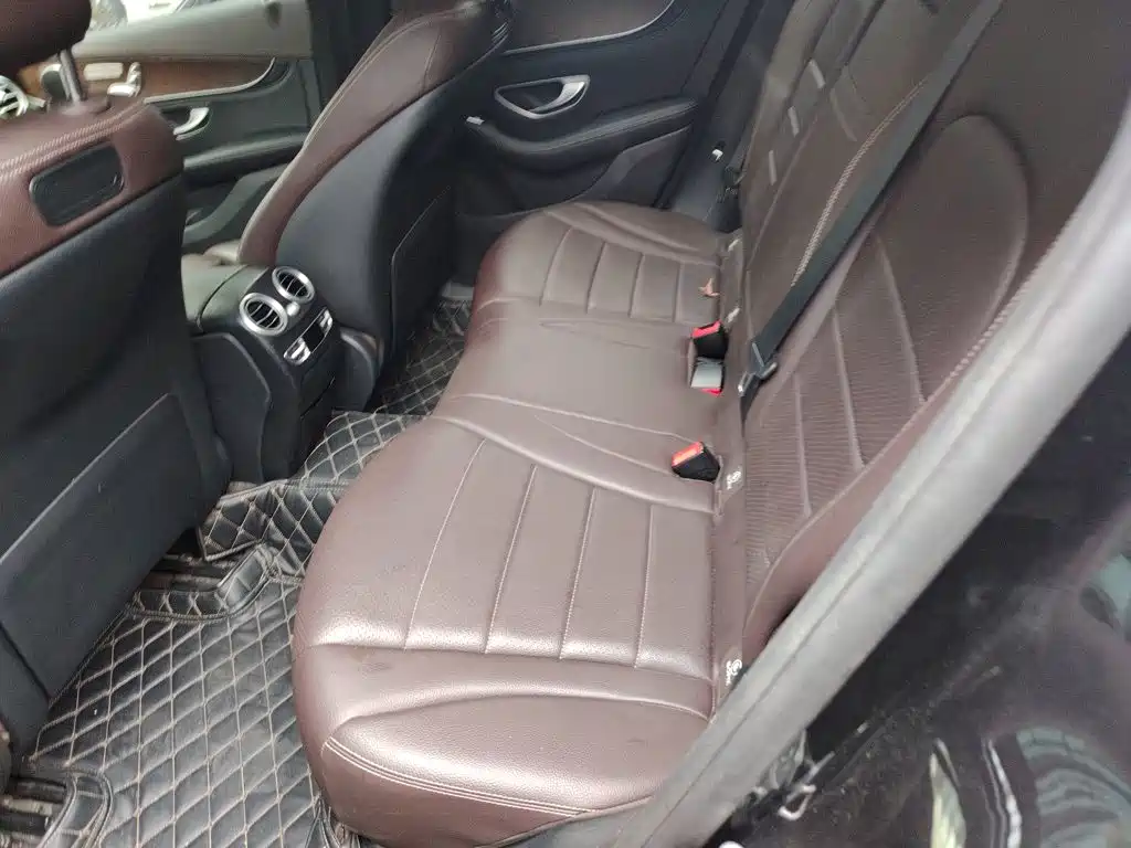 Mercedes-Benz GLC 2018 — фото 15