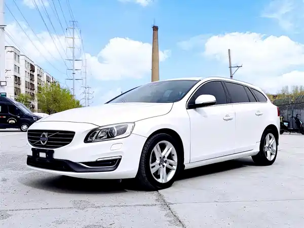 Volvo V60 2015
