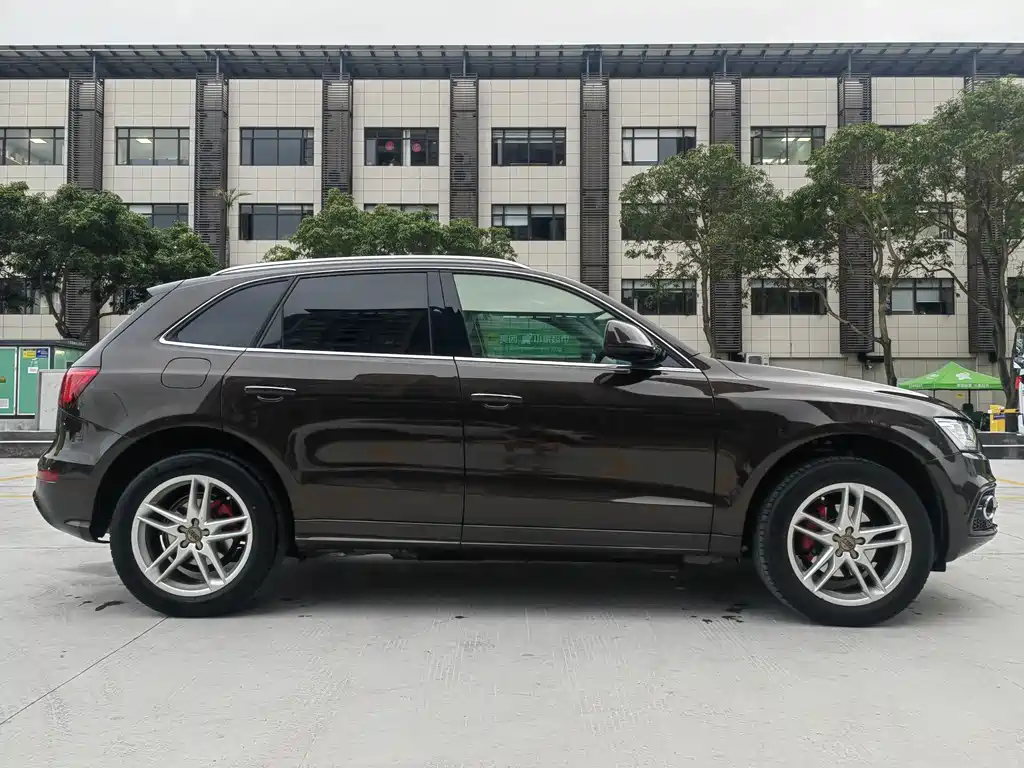 Audi Q5 2018 — фото 10