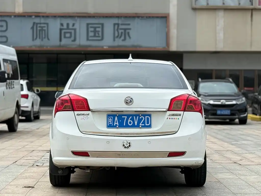 Buick Excelle 2016 — фото 11