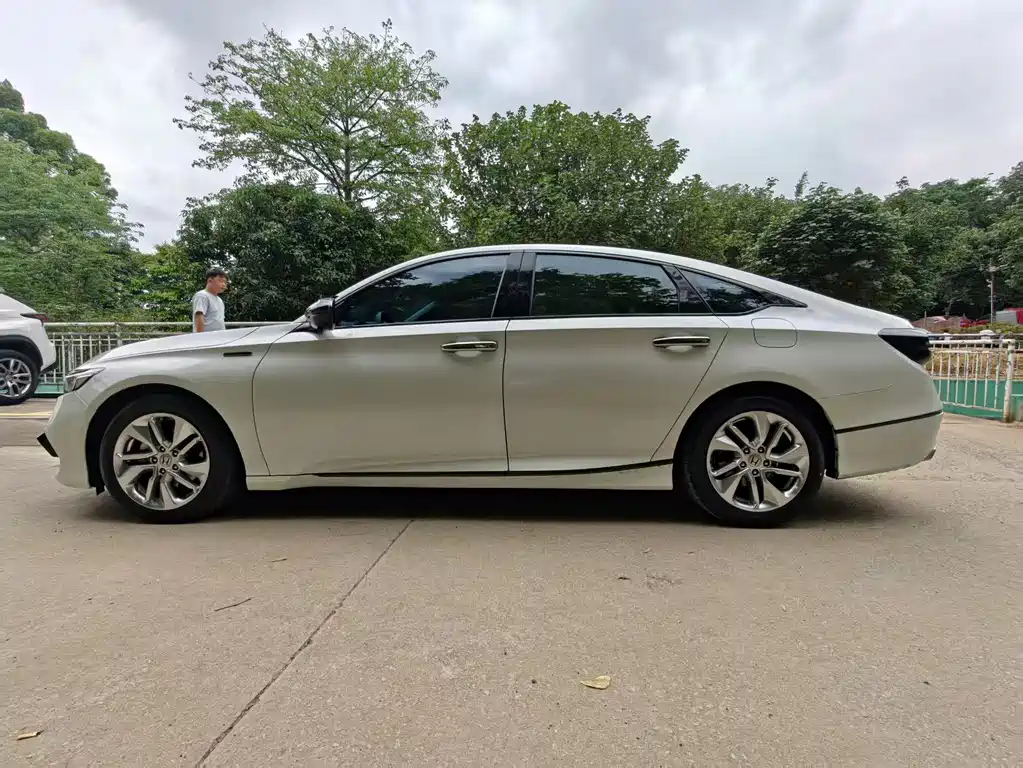 Honda Accord 2020 — фото 3