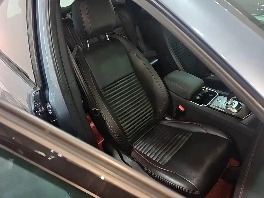 Land Rover Discovery Sport 2020 — фото 20