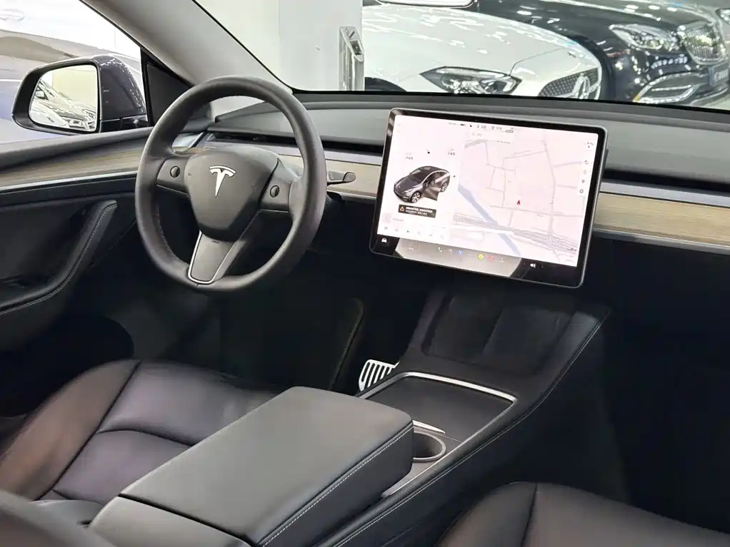 Tesla Model Y 2021 — фото 10