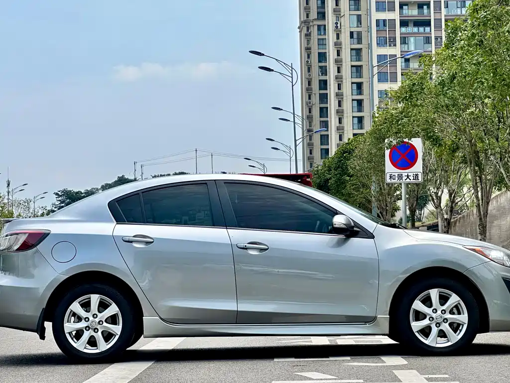 Mazda 3 Xingcheng 2013 — фото 10