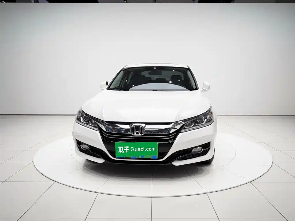Honda Accord 2017 — фото 24