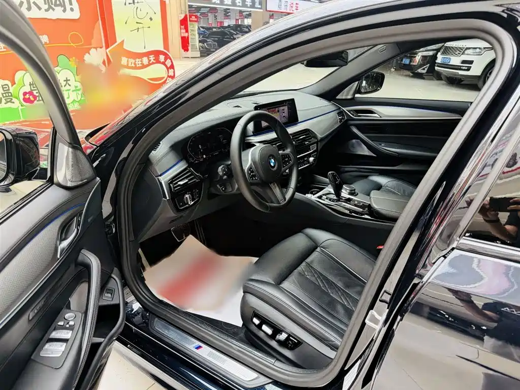 BMW 5 Series 2020 — фото 13