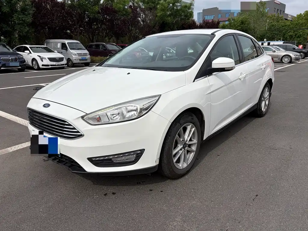 Ford Focus 2018 — фото 1
