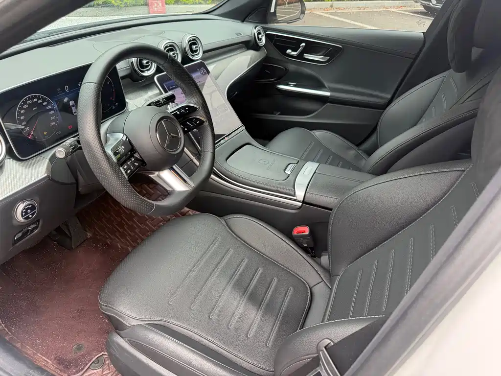 Mercedes-Benz C-Class 2023 — фото 13