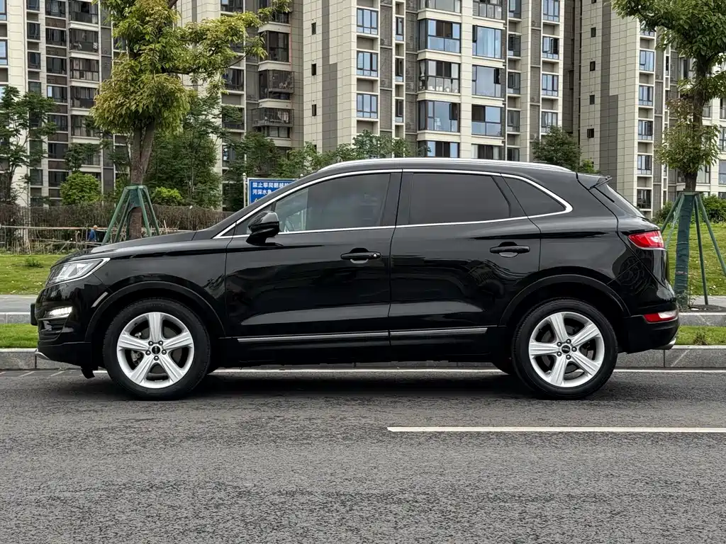 Lincoln MKC 2018 — фото 15