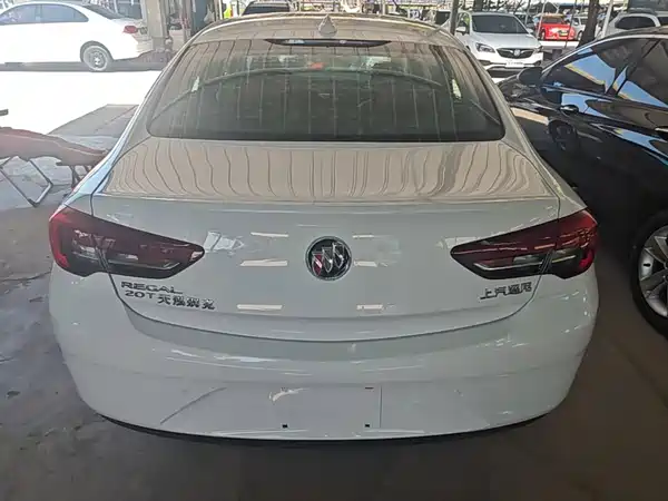 Buick Regal 2018
