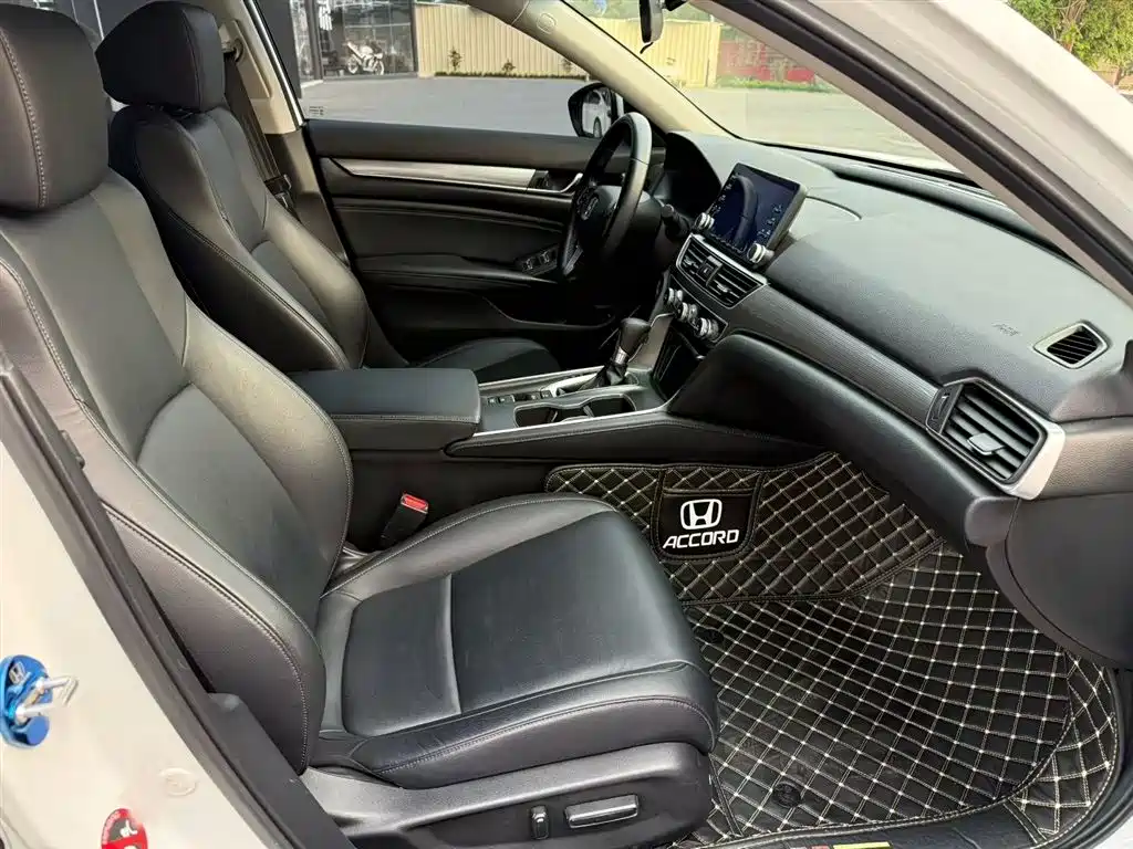 Honda Accord 2019 — фото 12